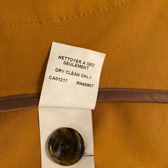 LeChateau mustard blazer/blouse, size S - Picture 6 of 7